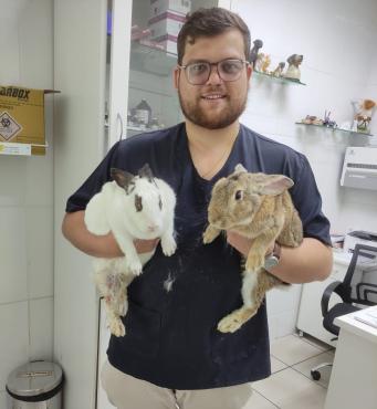 O veterinário Mauro Liberato explica sobre a prevenção do câncer de mama em pets não convencionais