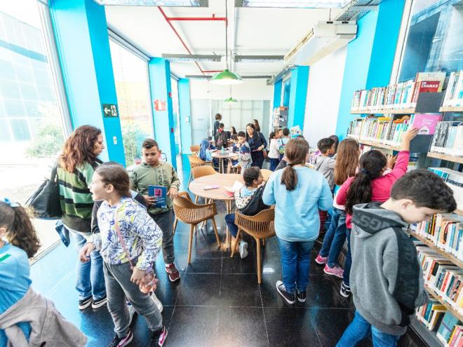 No Centro Cultural Usiminas, o acervo da Biblioteca Central de Ideias ficará à disposição da comunidade das 12h às 20h