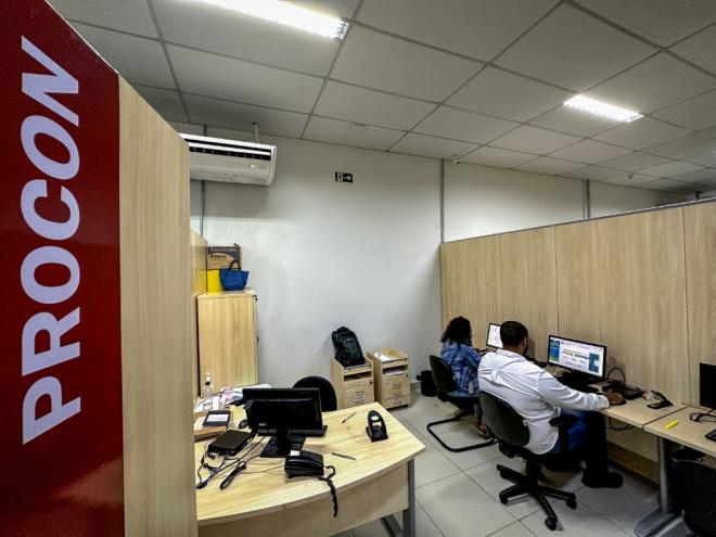 Diretor do Procon alerta que, devido ao grande volume de publicidade e de ofertas, o consumidor vira alvo fácil de golpistas e criminosos de todo tipo, especialmente por meios eletrônicos