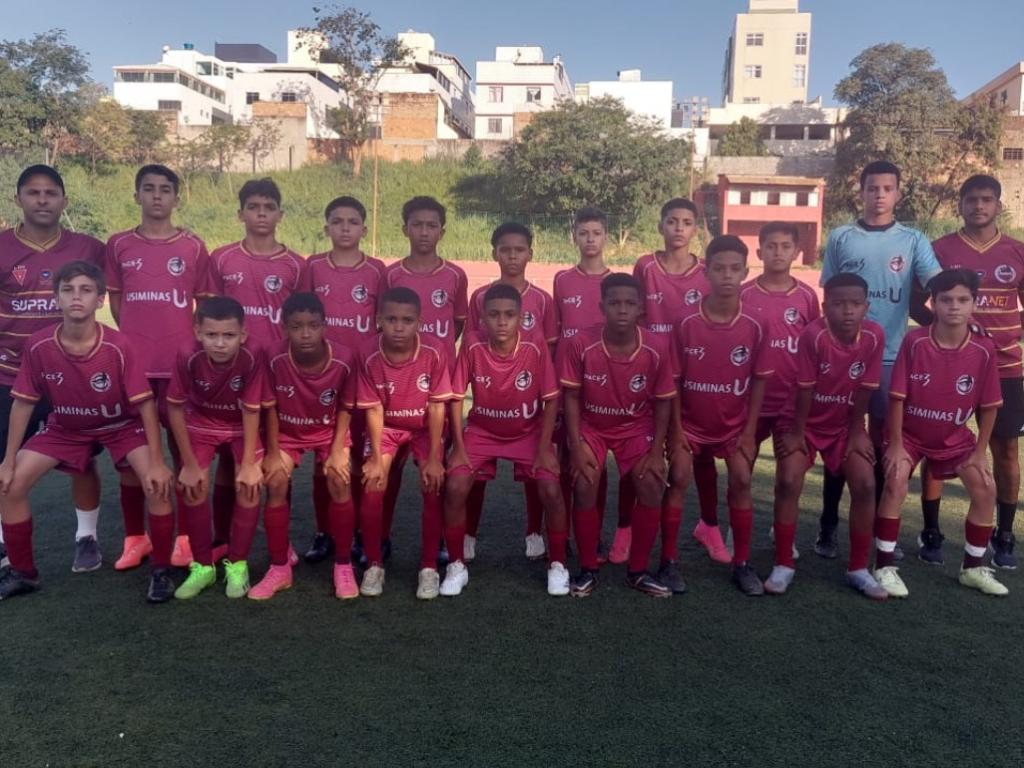 O Sub-12 do Iguaçu venceu o duelo contra o Beira Rio, em casa 