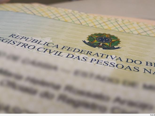 Devedor tinha o mesmo nome de vítima que, por erro do banco, teve bem penhorado