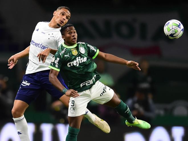 Jemerson faz gol contra, Galo joga mal e perde primeiro clássico na Arena  MRV - FalaGalo