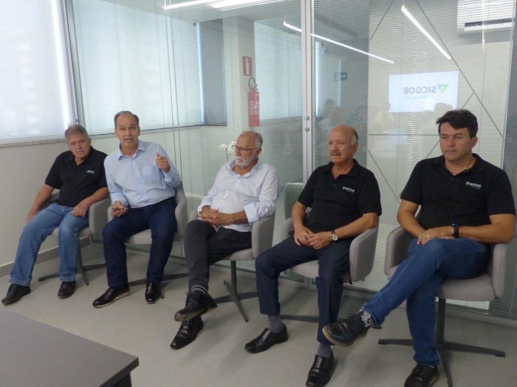 Da esquerda para direita: Manoel Medeiros; Flávio Gonçalves Leal; Luiz Gonzaga Viana Lage Matusalém Dias Sampaio e Wander Luis Silva,