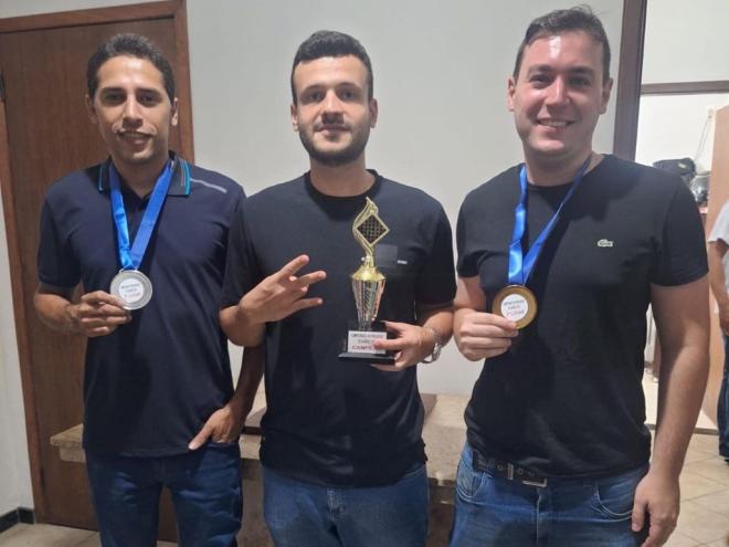 o Mestre Nacional, Thiago Guerino (Centro) conquistou o título após competição em sistema suíço de cinco rodadas. O segundo lugar foi garantido por Fabiano Duarte, seguido  por Altair Rocha, que ficou com a terceira colocação