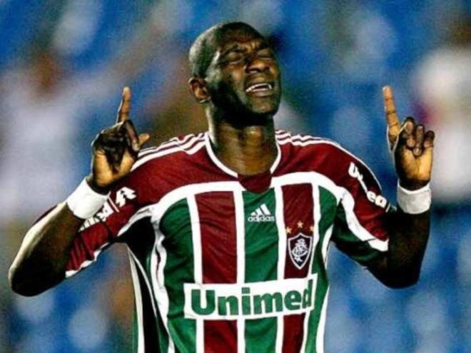 O ex-jogador deixou Ipatinga nesta terça-feira e já está seguindo acompanhamento médico em Belo Horizonte