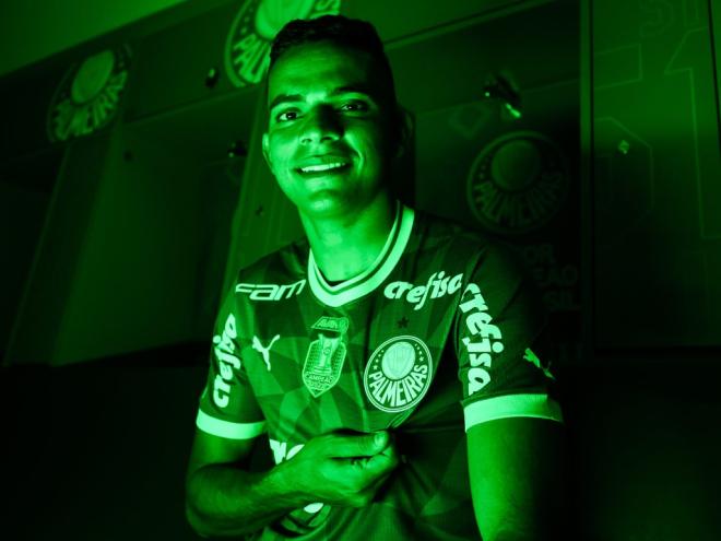 Ex-atacante do Cruzeiro já vestiu a camisa do seu novo time