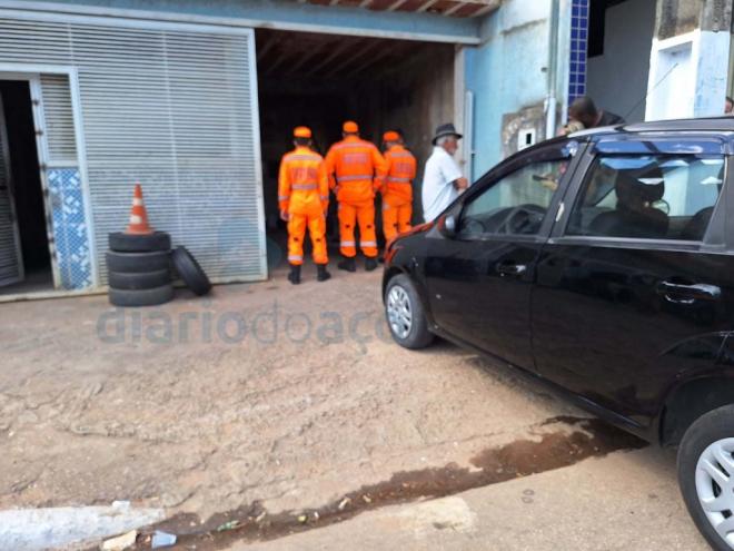 Atentado ocorreu em uma borracharia localizada à margem da avenida Tancredo de Almeida Neves, no Caladinho de Cima