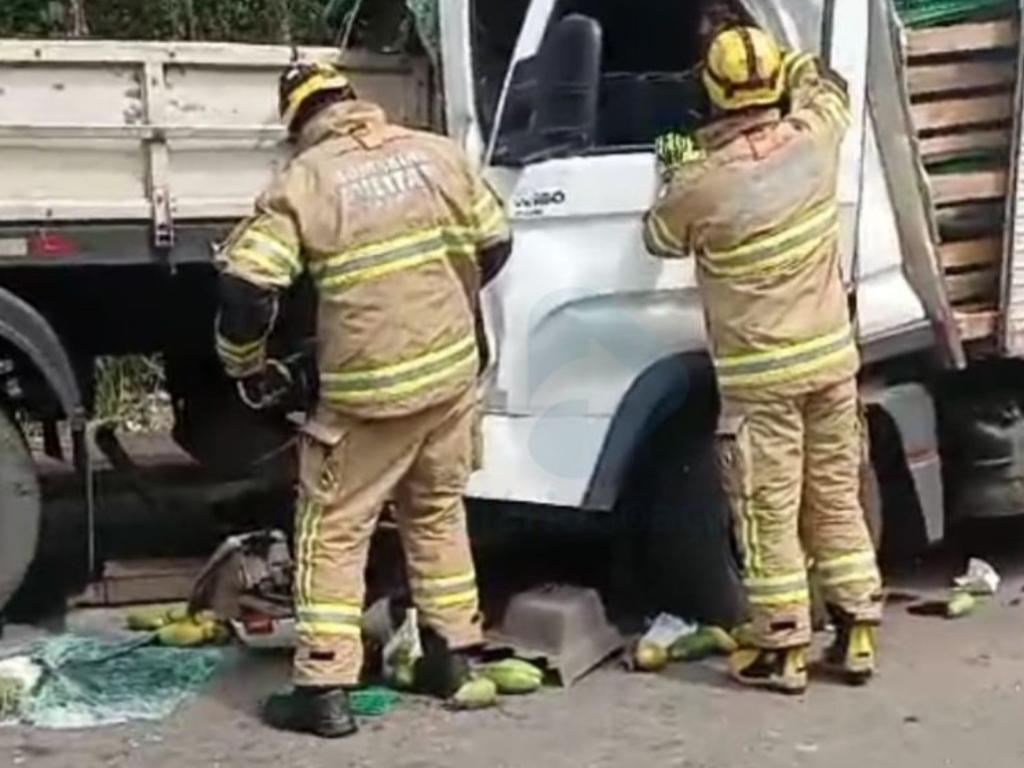 Foi utilizado equipamento de desencarceramento para resgatar a vítima