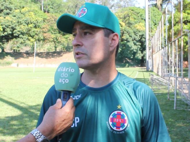 O técnico Carlos Pimentel demonstra otimismo com o elenco que o Ipatinga montou para o Estadual  
