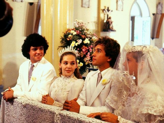 Novela conta história de amor improvável e marcou época