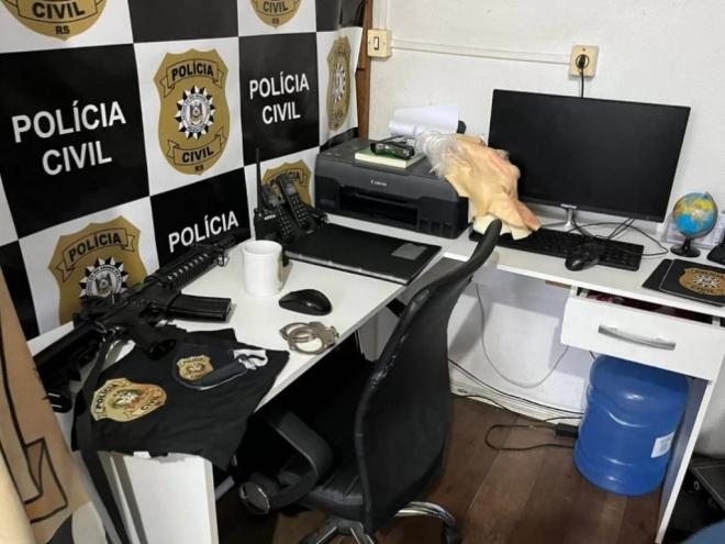 Quadrilha tinha montado até uma falsa delegacia para gravar vídeos para extorquir vítimas