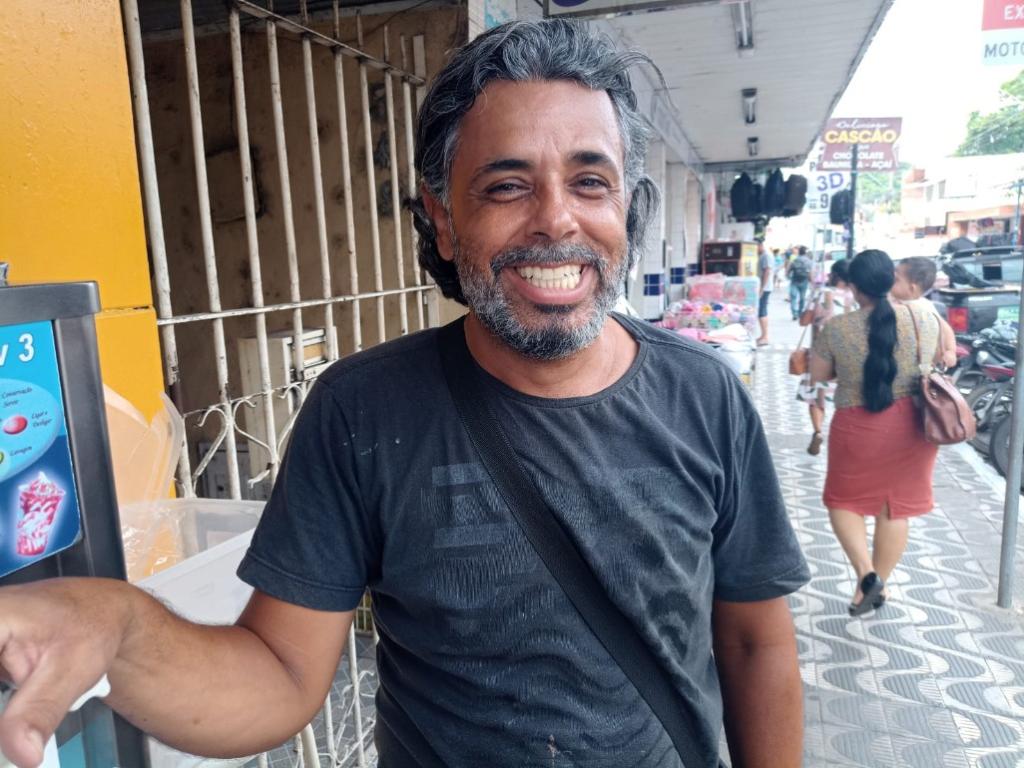  Jackson Siqueira, 44, vendedor, Centro 