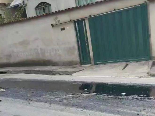 Os rastros de piche foram espalhados pelas ruas Tapajós, Piauí e Bahia