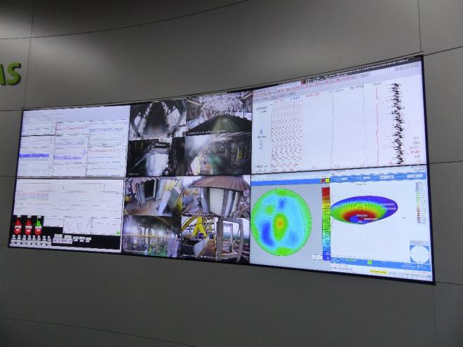 Sala onde é controlado o processo de produção do equipamento