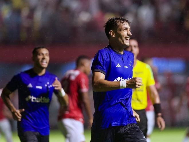 Atacante Dinenno estreou marcando um dos gols da vitória sobre o Villa Nova na rodada passada