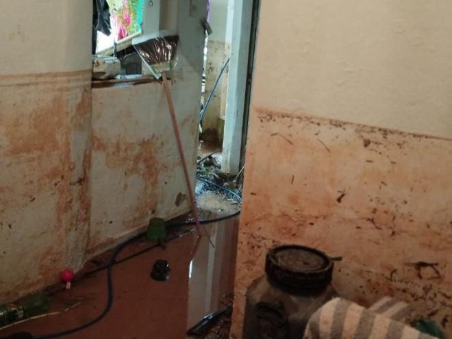 Água invadiu casas e causou estragos
