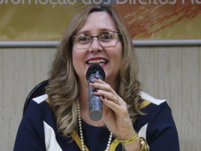 Stela Maris Bretas Souza reforça importância da participação, envolvimento, diálogo e acolhimento da família