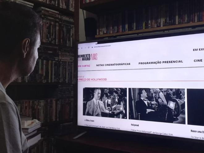 Professor valoriza a democratização do acesso público