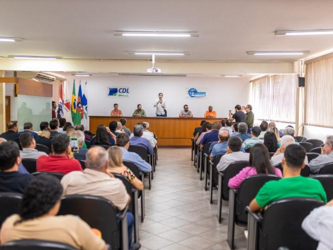 Apresentação foi realizada no auditório da Aciapi-CDL 