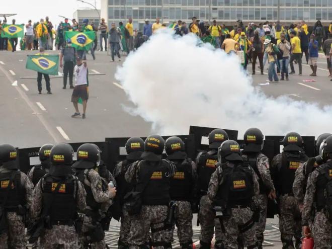 Golpe só não foi adiante porque alto comando militar não aceitou apoiar tomada do poder pelo grupo político de Bolsonaro 