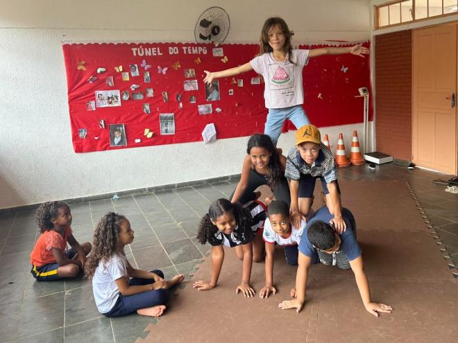 Projeto incentiva técnicas circenses para crianças e jovens