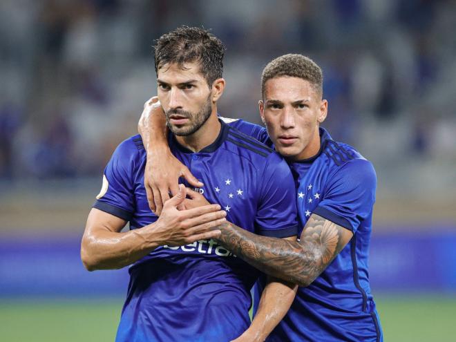 Lucas Silva e Robert devem estar entre os titulares da Raposa hoje