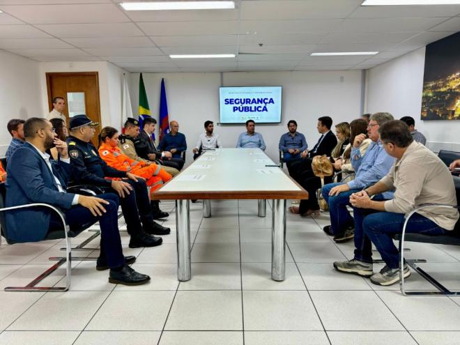 Reunião contou com a presença de prefeitos das principais cidades do Vale do Aço e representantes de forças de segurança pública 