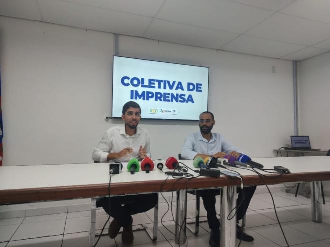 Prefeito Gustavo Nunes ao lado de Andrei Gonçalves Ferreira, procurador-geral do município