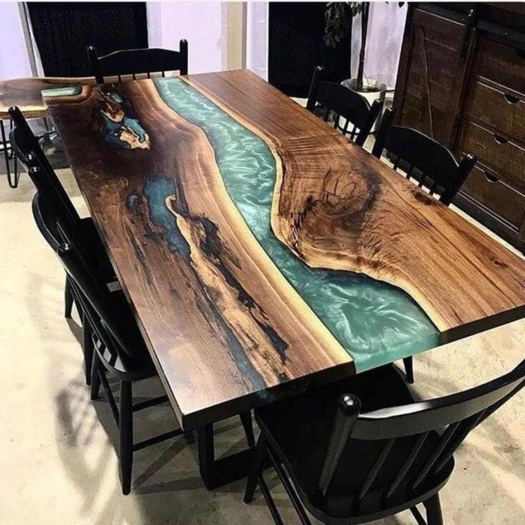 Leonardo produzia móveis com arte em resina