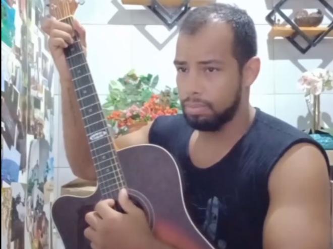 Leonardo Silva Souza tinha 39 anos e além de artesão era músico 