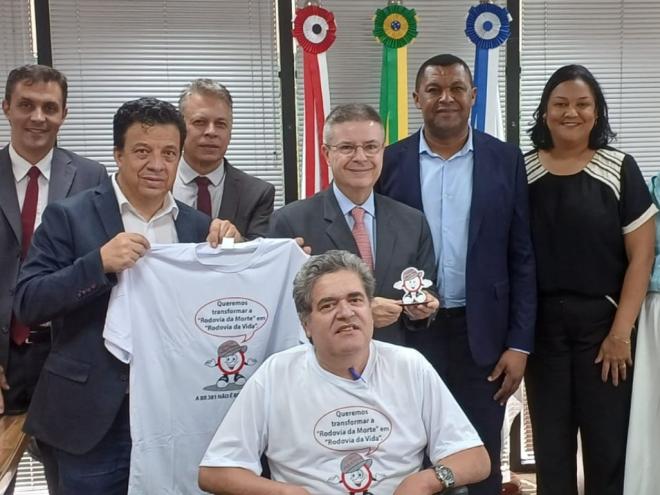 Membros da comitiva do Movimento Pró-Vidas da BR-381 nas reuniões em Brasília