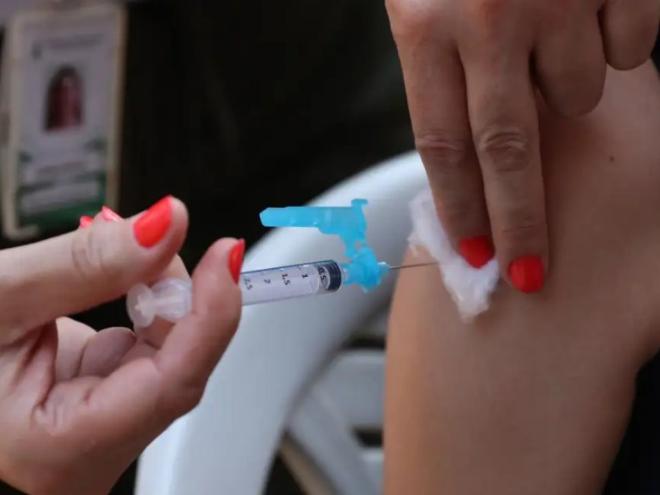 A vacina contra o HPV é a principal forma de prevenir o câncer do colo do útero