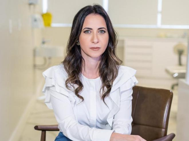 A reumatologista Lydia Mol Villela conta que muitos pacientes irão evoluir para a fase crônica