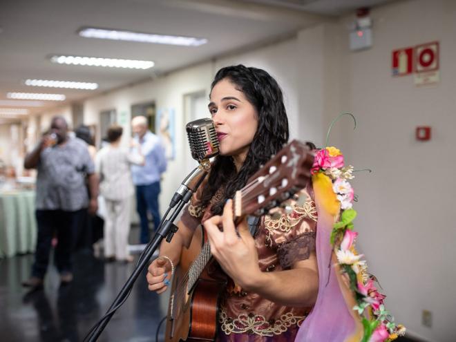 A cantora Amanda do Carmo fez show no evento