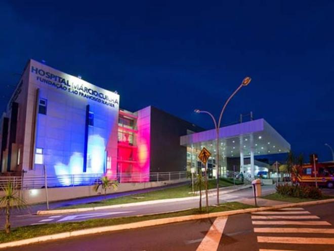 Vítima foi socorrida e encaminhada ao HMC na noite de terça-feira