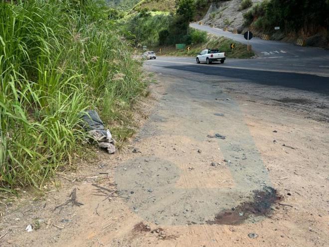 O crime ocorreu neste local, à margem do Contorno Rodoviário do Vale do Aço, que segundo a PM pertence a Antônio Dias 