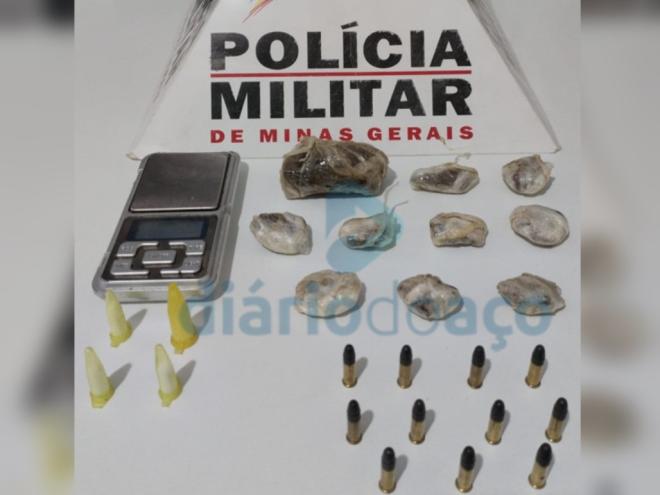 O material apreendido na casa, alvo de denúncia, no bairro Alvorada