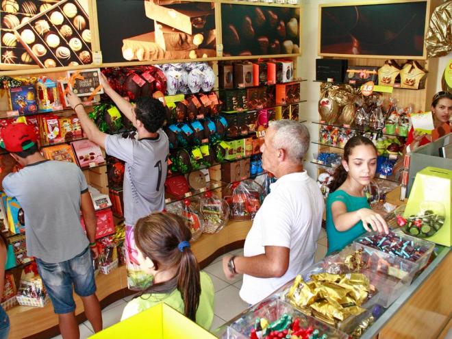 Empresários do Vale do Aço acreditam em boas vendas na primeira data comemorativa do comércio no ano  