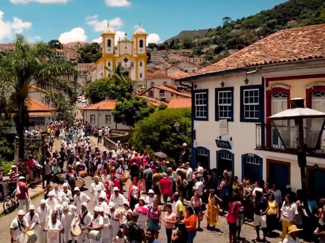 Plataforma pública exibe filmes: crenças e devoção