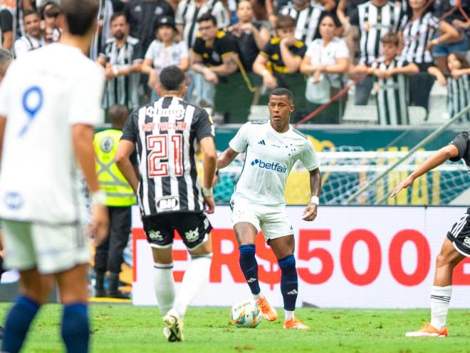 Jogo foi movimentado do início ao fim