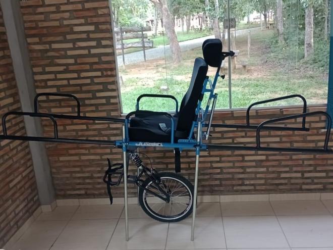 As cadeiras, do tipo Julietti e anfíbia, foram adquiridas pelo Instituto Estadual de Florestas (IEF) 