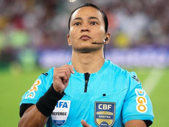 A árbitra Edina Alves já atuou na última Copa do Mundo feminina, no ano passado, na Austrália