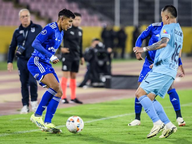 Time celeste encarou uma altitude de 2.850 metros na partida contra a Universidad Católica