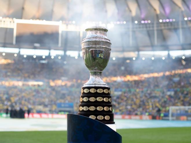 A equipe de Dorival Júnior tem vários concorrentes para colocar a mão na taça; Qual é sua aposta?