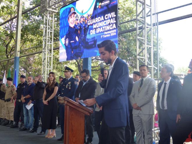 Prefeito Gustavo Nunes e demais autoridades que participaram do evento