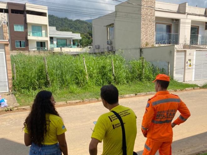 Proprietários de imóveis que forem encontrados sem a devida manutenção na limpeza serão notificados e serão multados, se não adotarem providências 