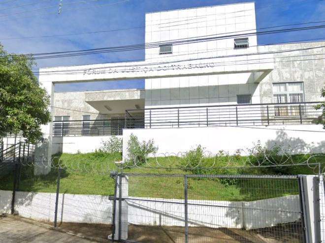Juiz titular da Vara do Trabalho de Muriaé entendeu que o ex-empregado, que trabalhava como estoquista, foi vítima de discriminação no ambiente de trabalho 