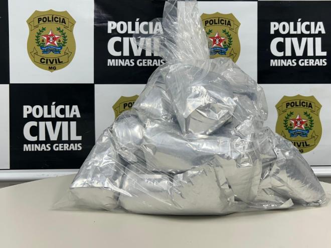 Encomenda de cocaína via Correios acabou em prisão, em Coronel Fabriciano 