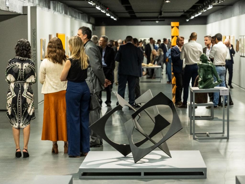 As obras de arte do Centro de Memória Usiminas ganham exposição inédita em Belo Horizonte