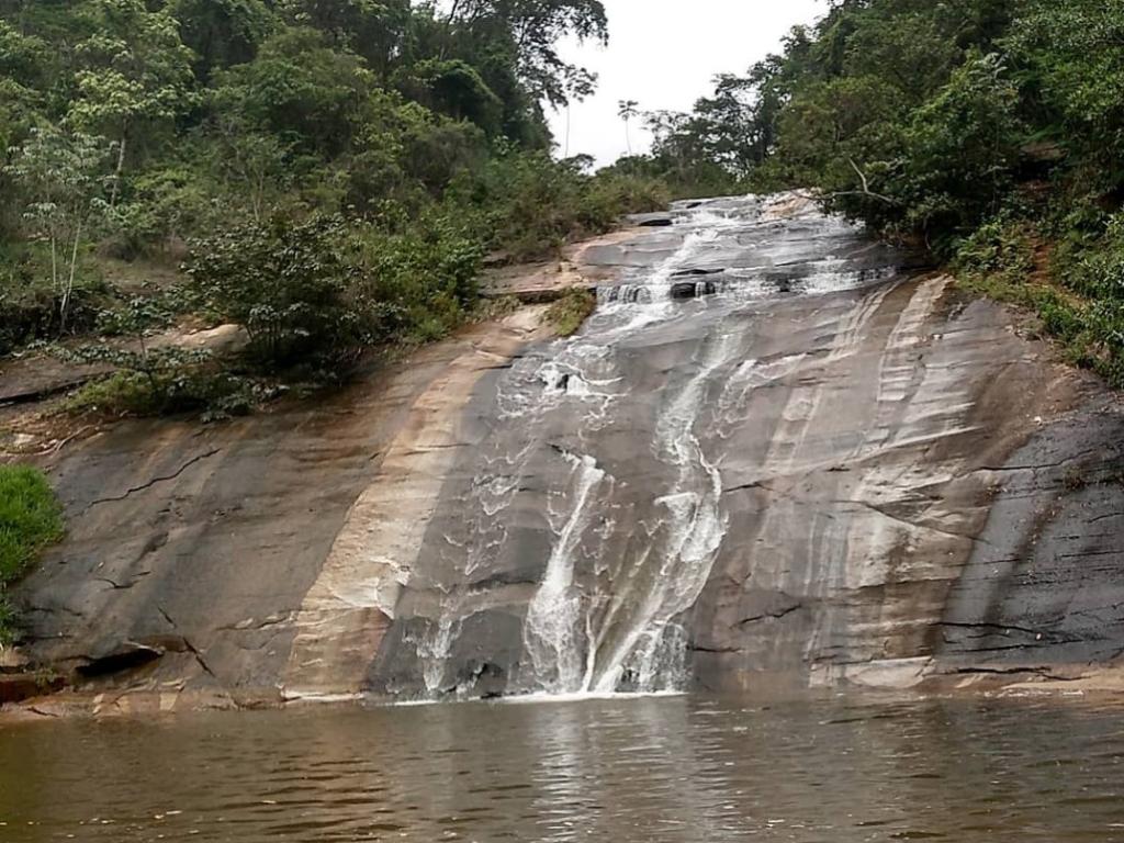 A outra Cachoeira, Bela Vista, está localizada a 5 quilômetros do Centro 